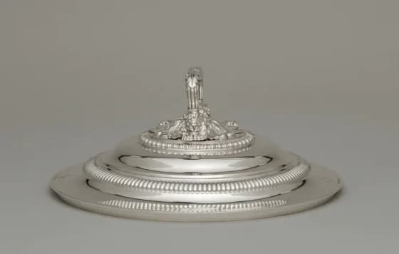 Серебряная крышка для супницы