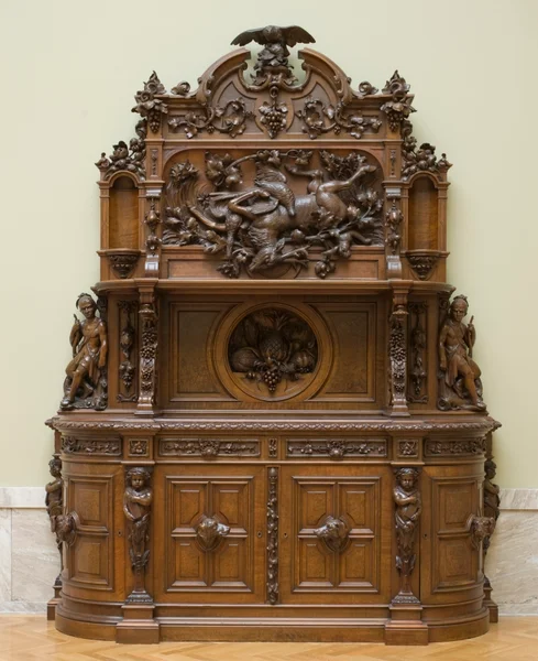 Американский буфет из ореха